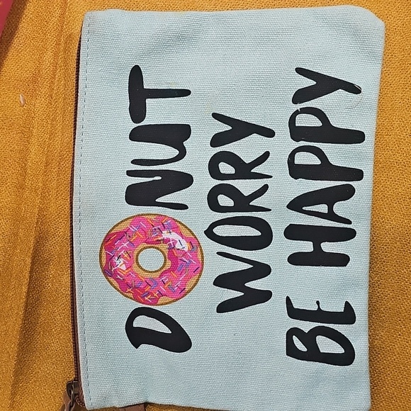 TikTok AGRIMONY Donut Socks Bundle - 3 pair with wristlet pouch and pin - Picture 6 of 8